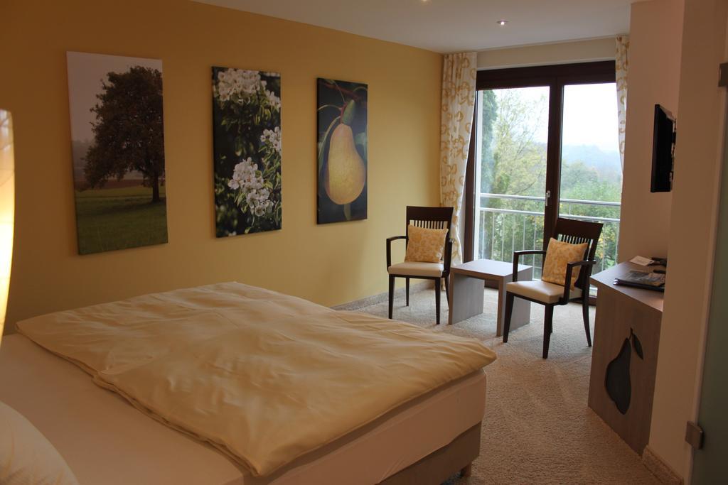 Hotel-Gasthof Die Post Brennerei Frankenhoehe Schillingsfürst Стая снимка