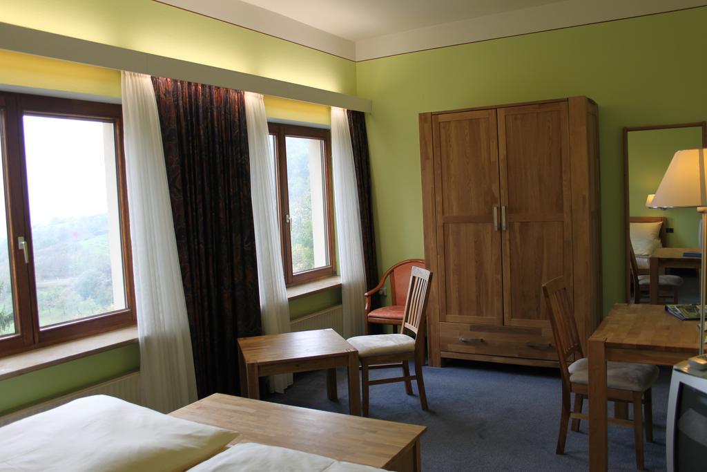 Hotel-Gasthof Die Post Brennerei Frankenhoehe Schillingsfürst Екстериор снимка