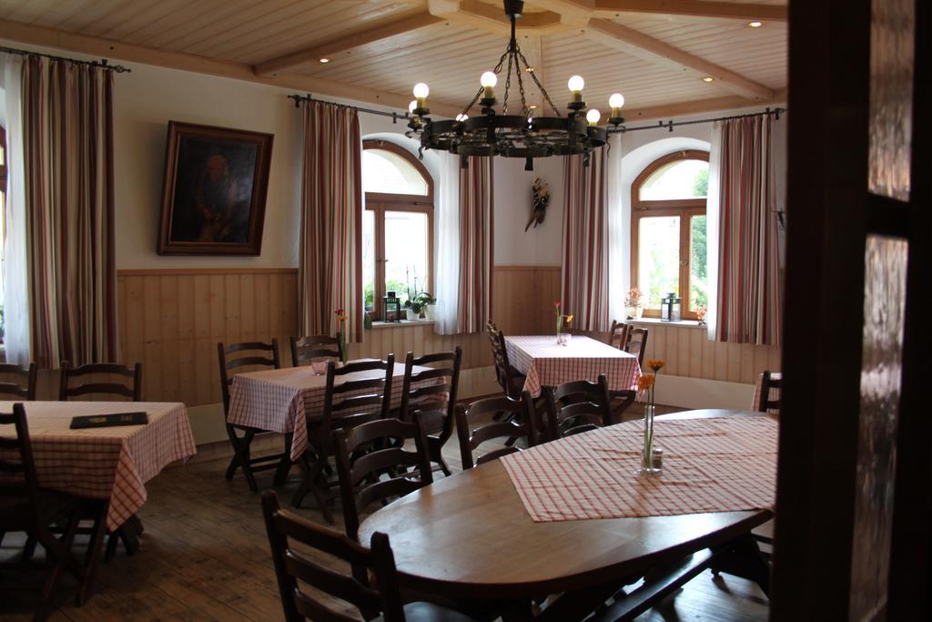 Hotel-Gasthof Die Post Brennerei Frankenhoehe Schillingsfürst Екстериор снимка